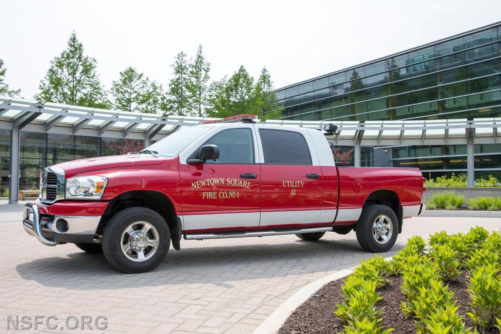 Utility 41 - 2008 Dodge 2500 Mega crew cab pickup truck
